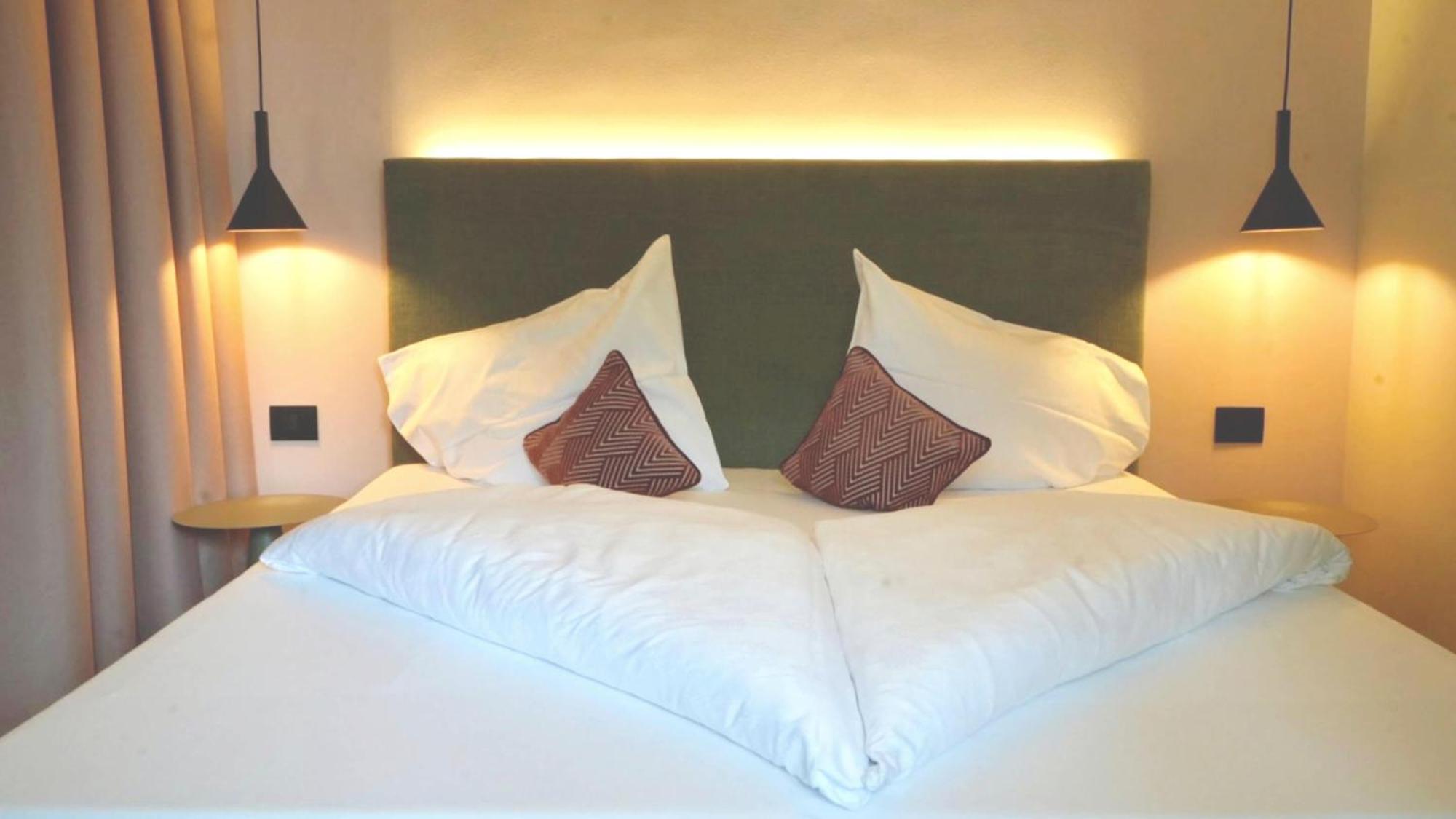 Flora Hotel & Suites ميرانو المظهر الخارجي الصورة