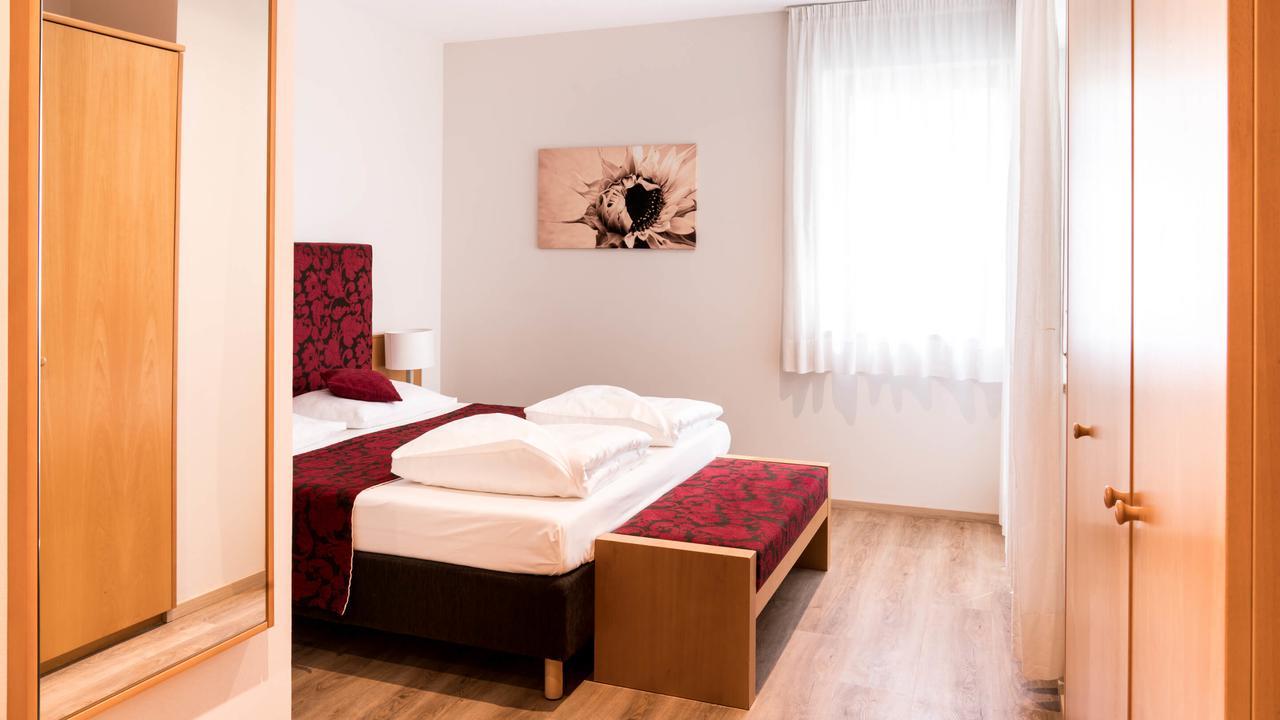 Flora Hotel & Suites ميرانو المظهر الخارجي الصورة